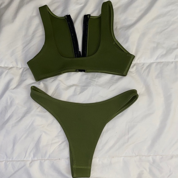 NWT HOAKA BIKINI - Picture 2 of 5
